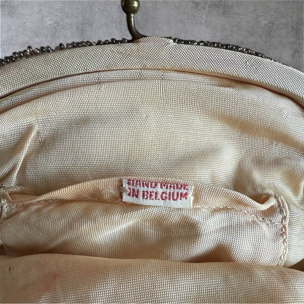 Vintage White Beaded Finger Purse Evening Clutch - Handmade in Belgium - Picture 9 of 9